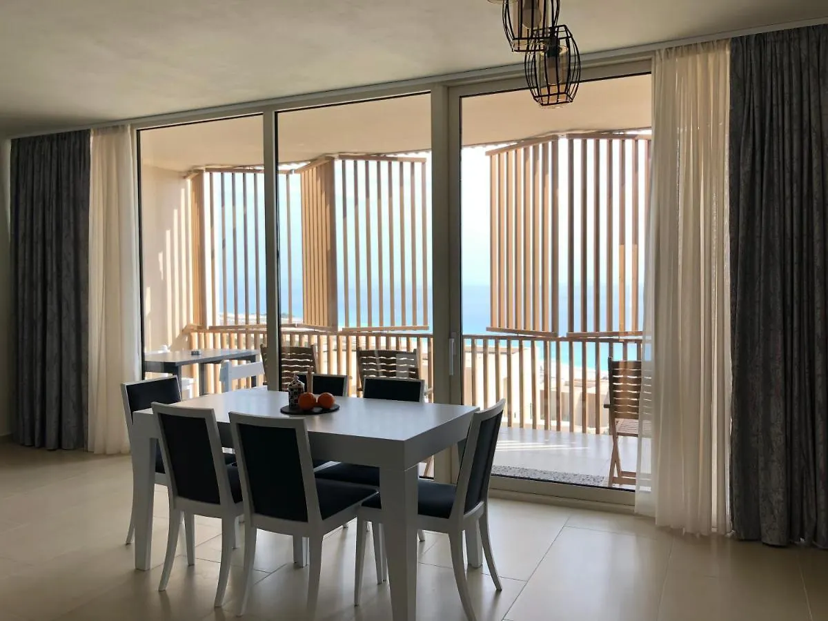 Rents-A-View Luxury Apartment @Gc Resort, Albania Palase
